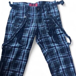 Tripp NYC Lowrise Capris NWT